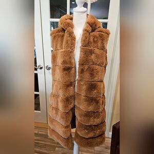 BCBGMAXAZRIA Faux Fur Vest with Hood size Large New with Tags Toffee color
